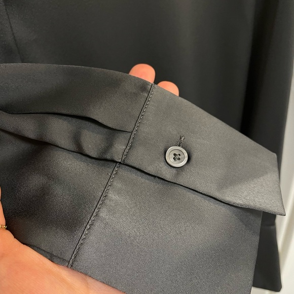 [UNIQLO] Satin Blouse - Picture 3 of 11